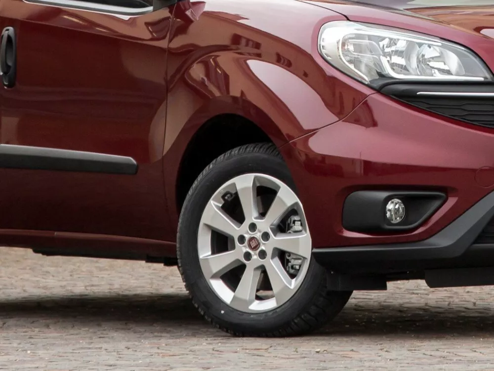 Автомобиль Fiat Doblo II Рестайлинг Компактвэн Long