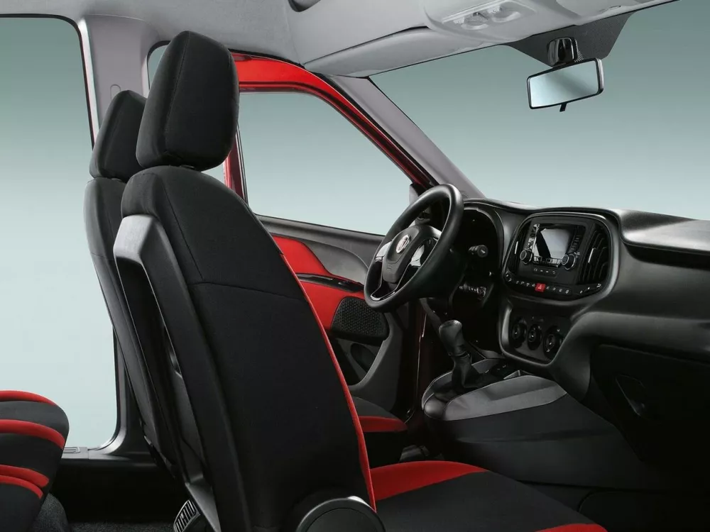 Автомобиль Fiat Doblo II Рестайлинг Компактвэн Long