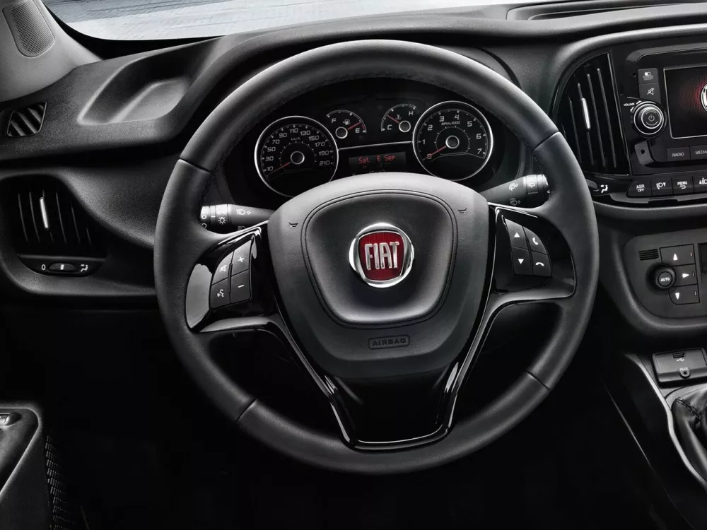 Автомобиль Fiat Doblo II Рестайлинг Компактвэн Long
