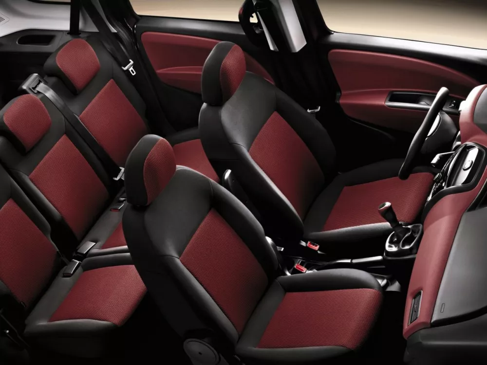 Автомобиль Fiat Doblo II Компактвэн