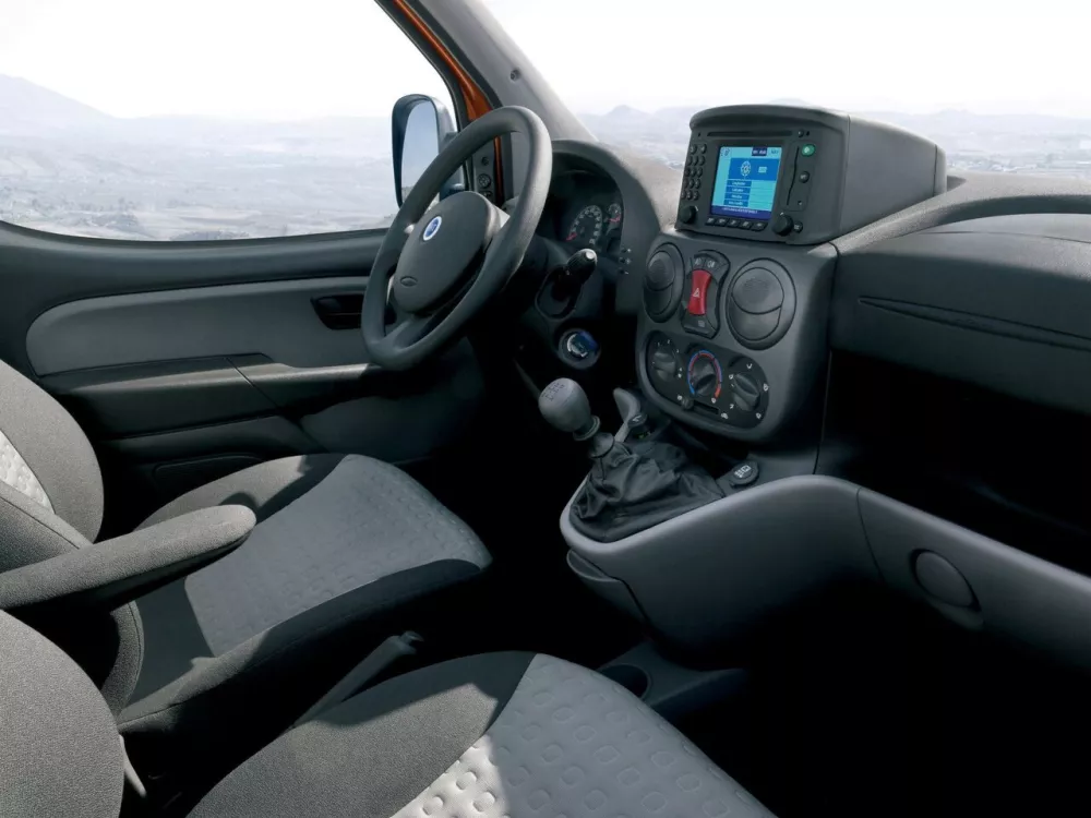 Автомобиль Fiat Doblo I Рестайлинг Компактвэн