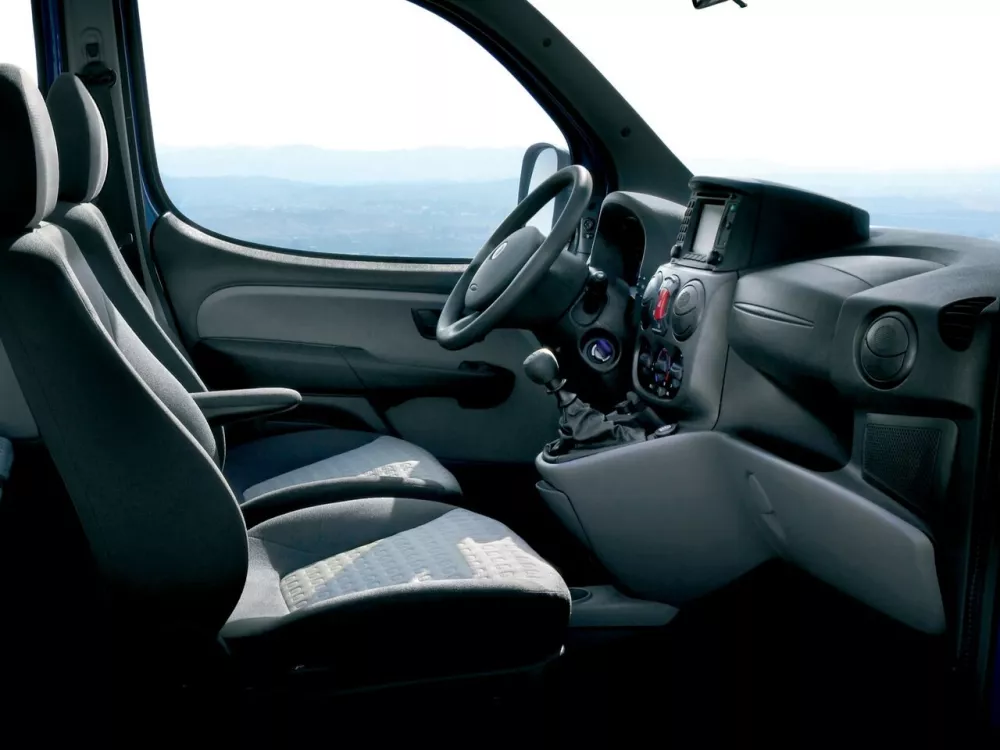 Автомобиль Fiat Doblo I Рестайлинг Компактвэн