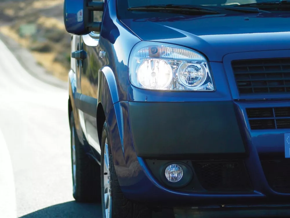 Автомобиль Fiat Doblo I Рестайлинг Компактвэн