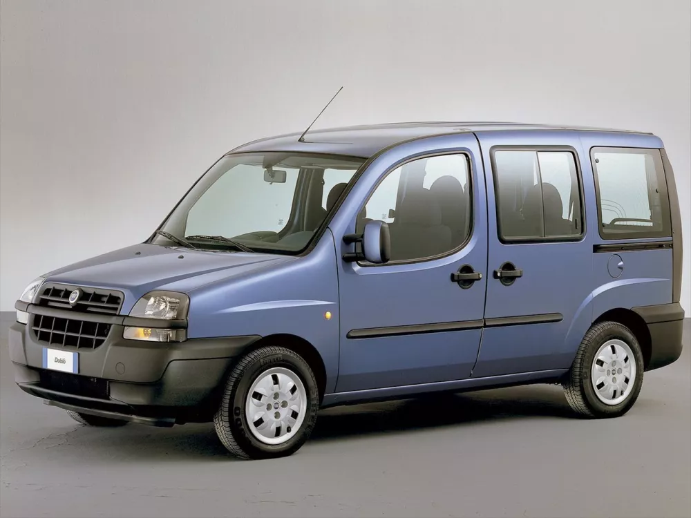Автомобиль Fiat Doblo I Компактвэн