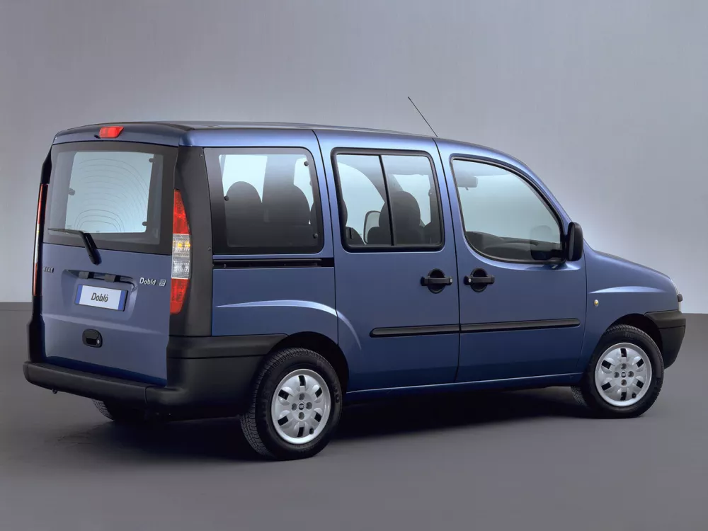 Автомобиль Fiat Doblo I Компактвэн