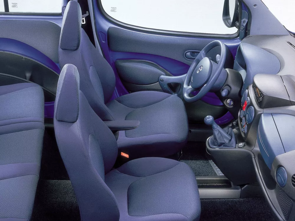Автомобиль Fiat Doblo I Компактвэн