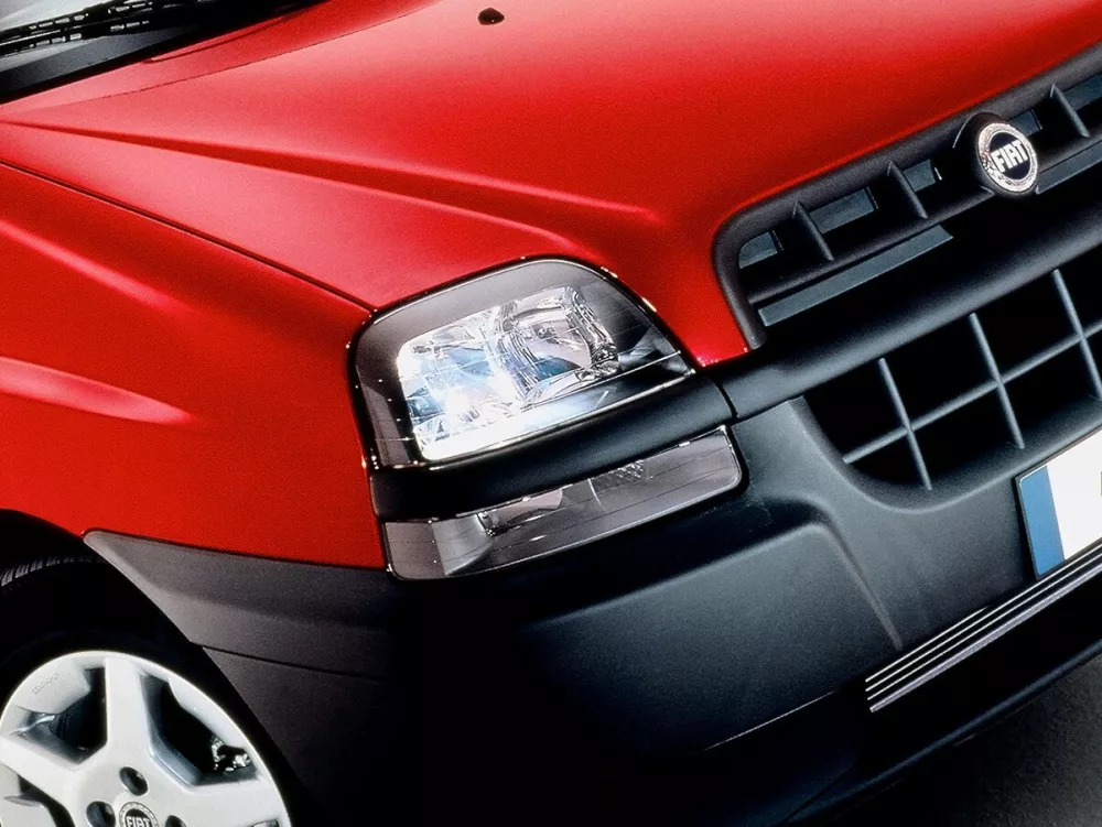 Автомобиль Fiat Doblo I Компактвэн