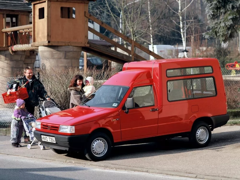 Автомобиль Fiat Fiorino II Компактвэн