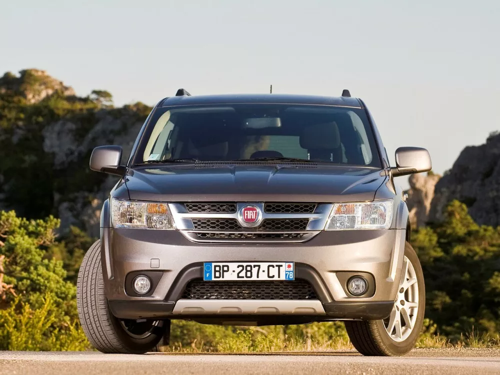 Автомобиль Fiat Freemont Универсал (5 дверей)