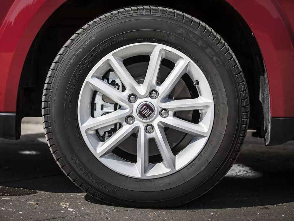 Автомобиль Fiat Freemont Универсал (5 дверей)