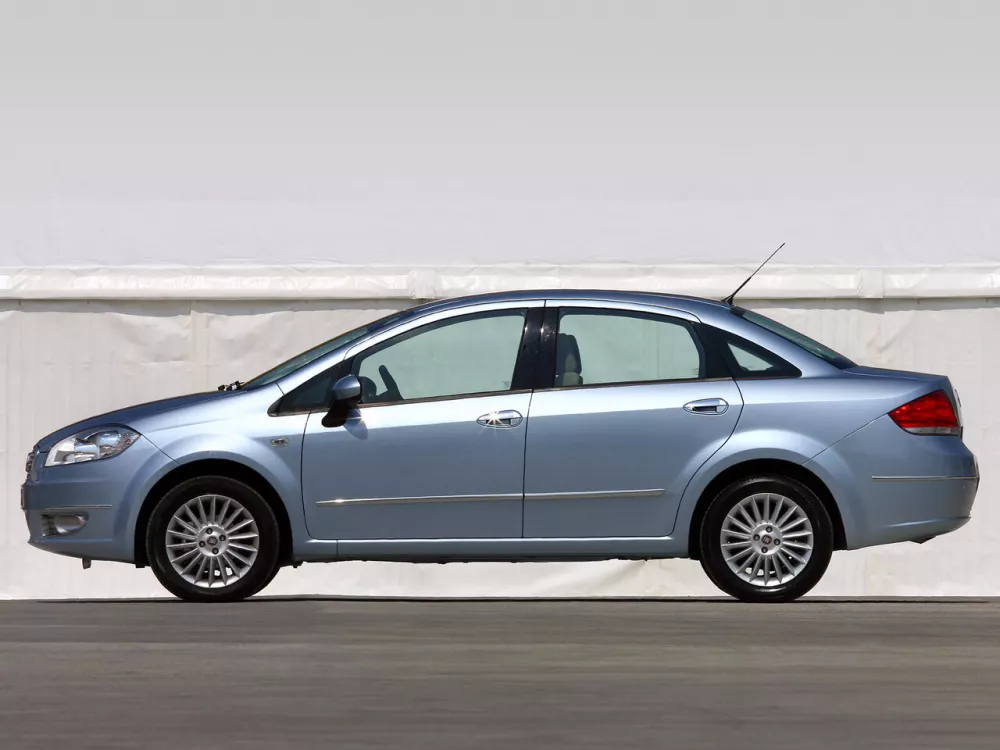 Автомобиль Fiat Linea Седан