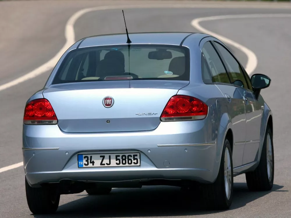 Автомобиль Fiat Linea Седан