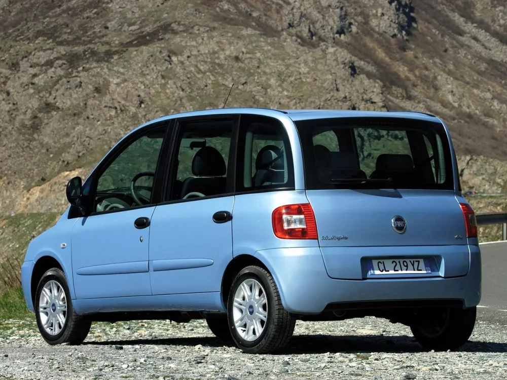 Автомобиль Fiat Multipla I Рестайлинг Компактвэн