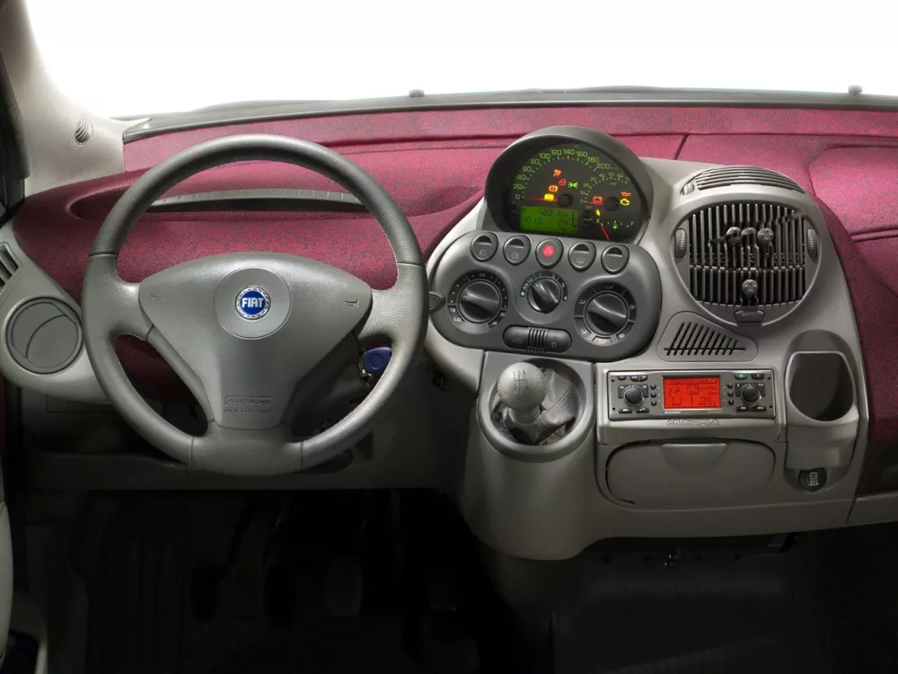 Автомобиль Fiat Multipla I Рестайлинг Компактвэн