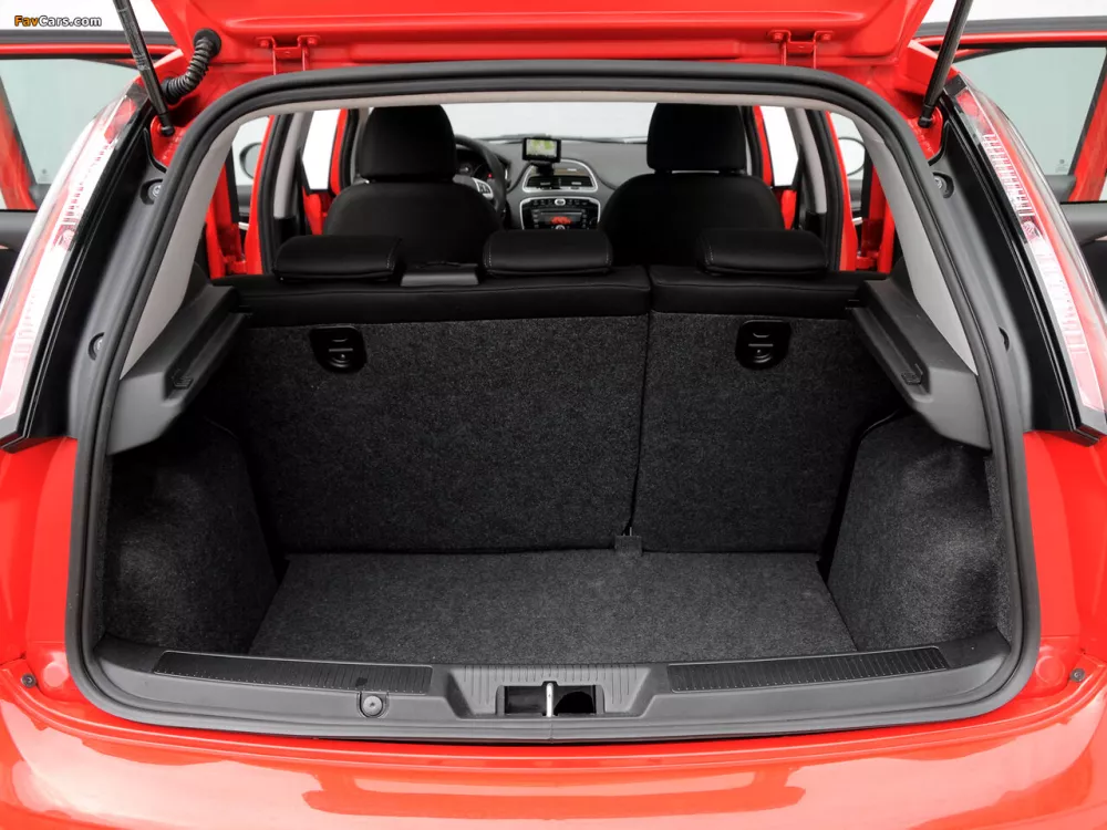 Автомобиль Fiat Punto III Punto Хэтчбек (5 дверей)