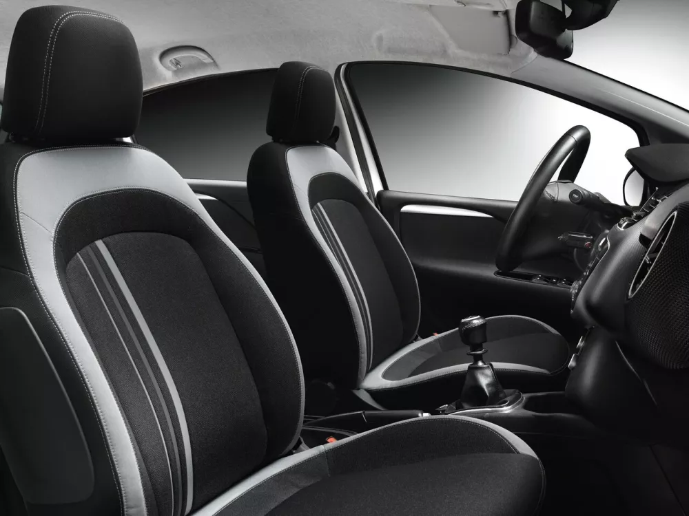 Автомобиль Fiat Punto III Punto Хэтчбек (5 дверей)