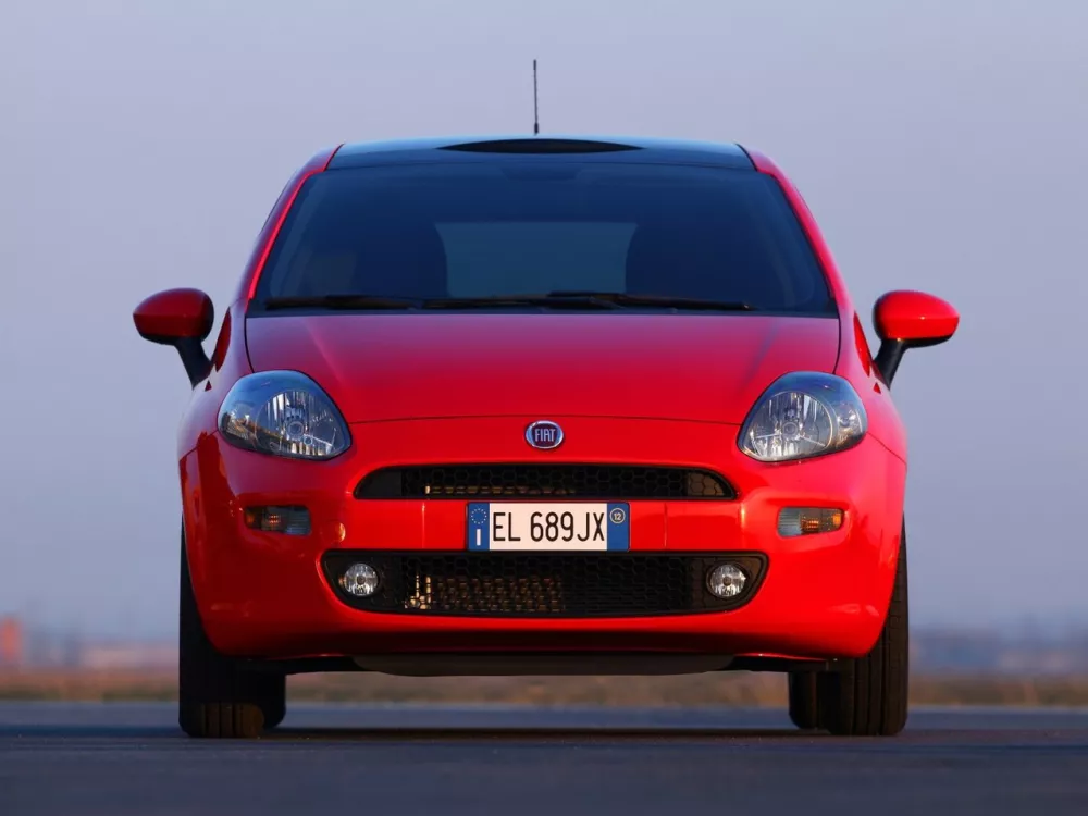 Автомобиль Fiat Punto III Punto Хэтчбек (3 двери)