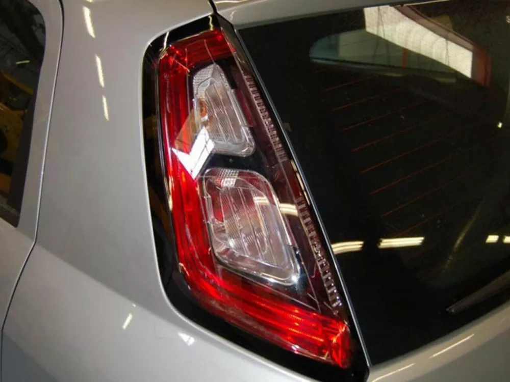 Автомобиль Fiat Punto III Punto Хэтчбек (3 двери)
