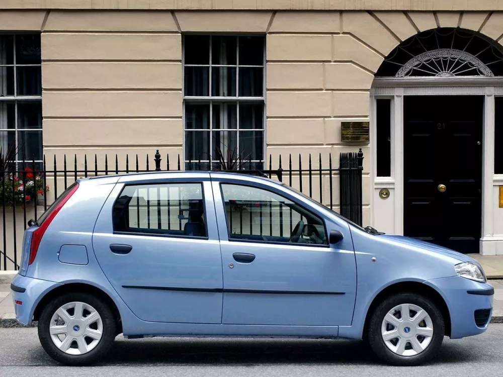 Автомобиль Fiat Punto II Рестайлинг Хэтчбек (5 дверей)