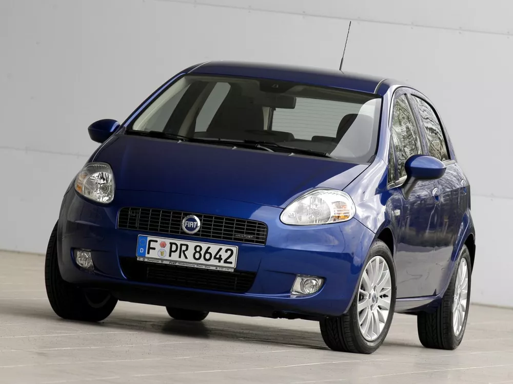 Автомобиль Fiat Punto III Grande Punto Хэтчбек (5 дверей)