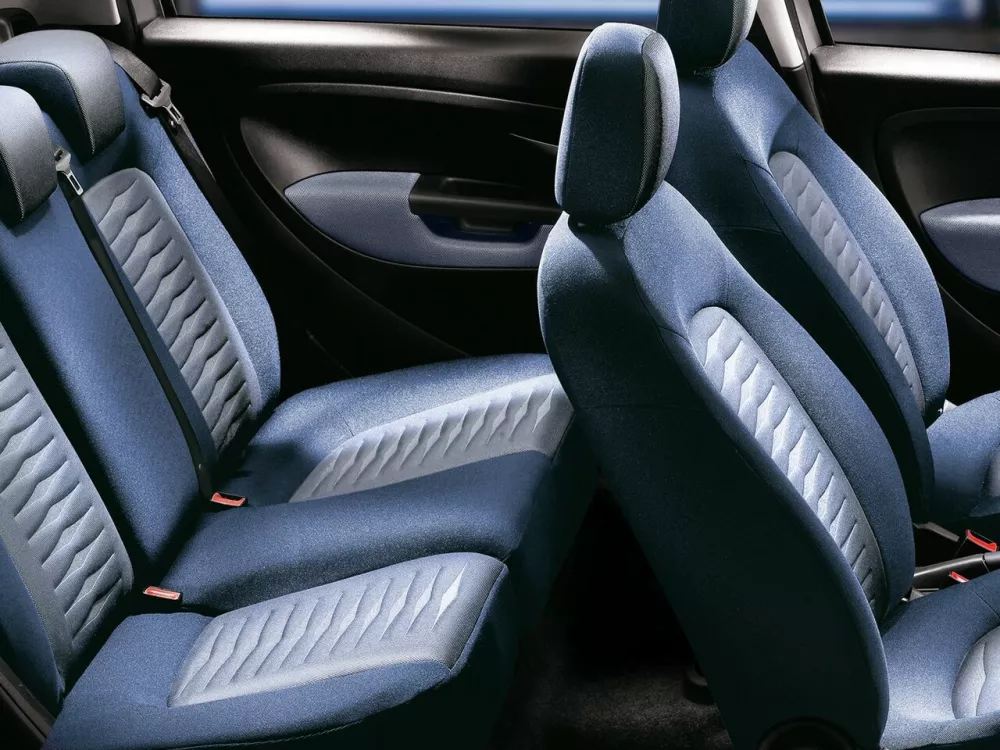 Автомобиль Fiat Punto III Grande Punto Хэтчбек (5 дверей)