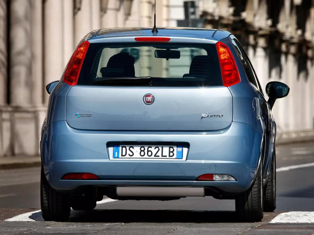 Автомобиль Fiat Punto III Grande Punto Хэтчбек (5 дверей)