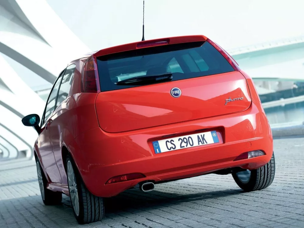 Автомобиль Fiat Punto III Grande Punto Хэтчбек (3 двери)