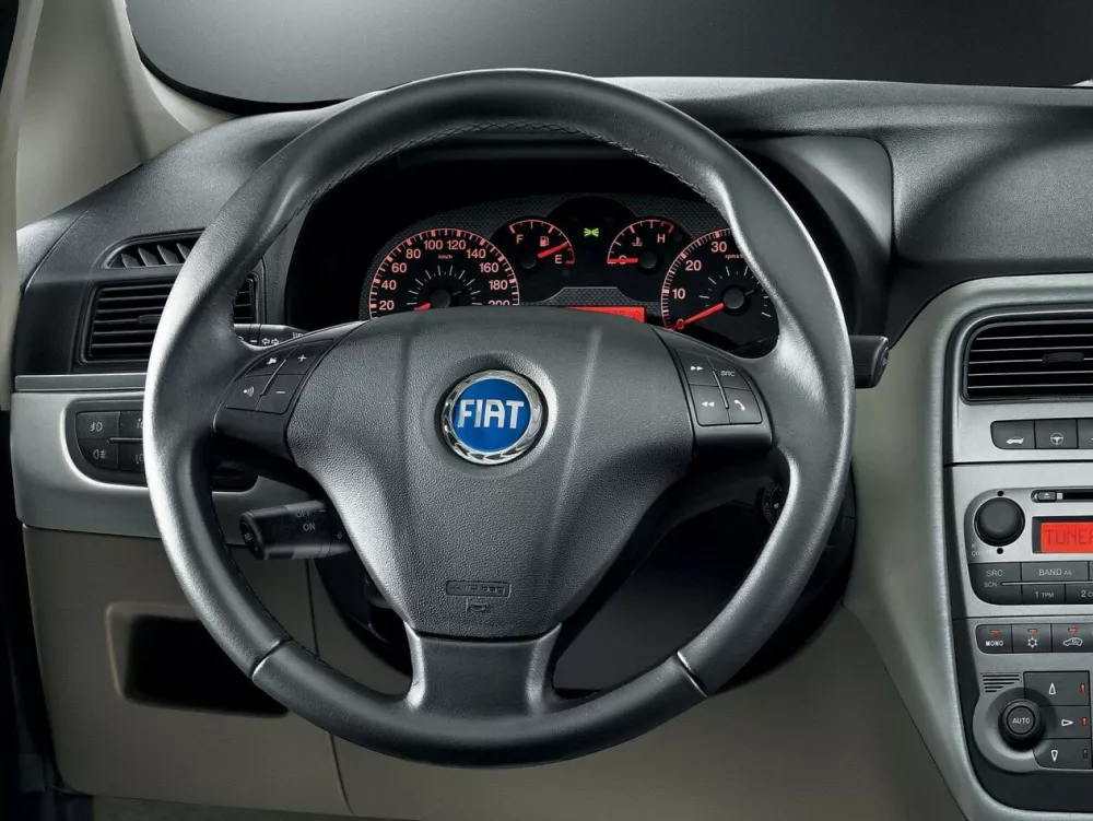 Автомобиль Fiat Punto III Grande Punto Хэтчбек (3 двери)
