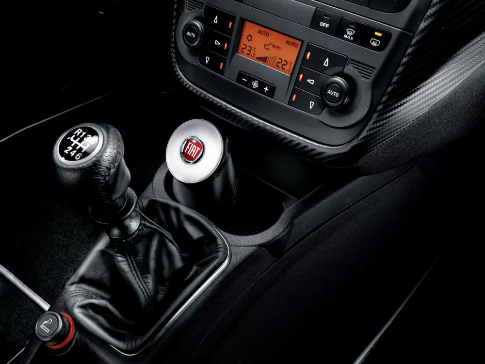 Автомобиль Fiat Punto III Grande Punto Хэтчбек (3 двери)