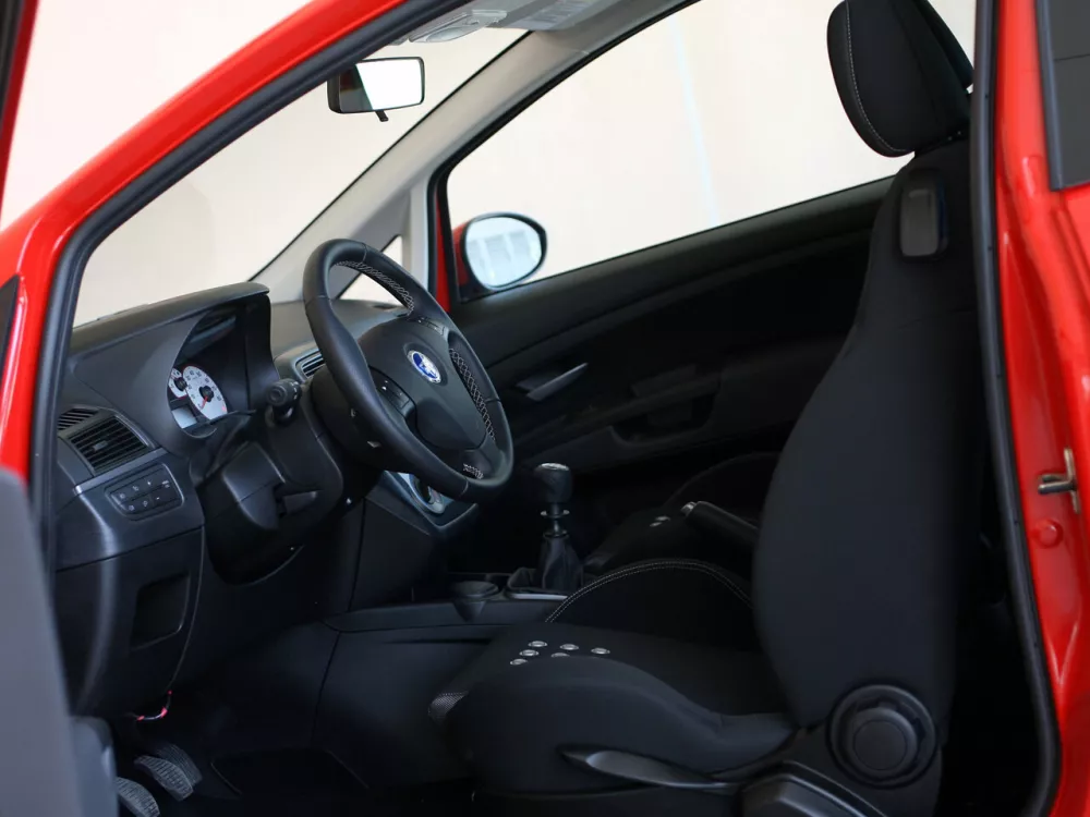 Автомобиль Fiat Punto III Grande Punto Хэтчбек (3 двери)
