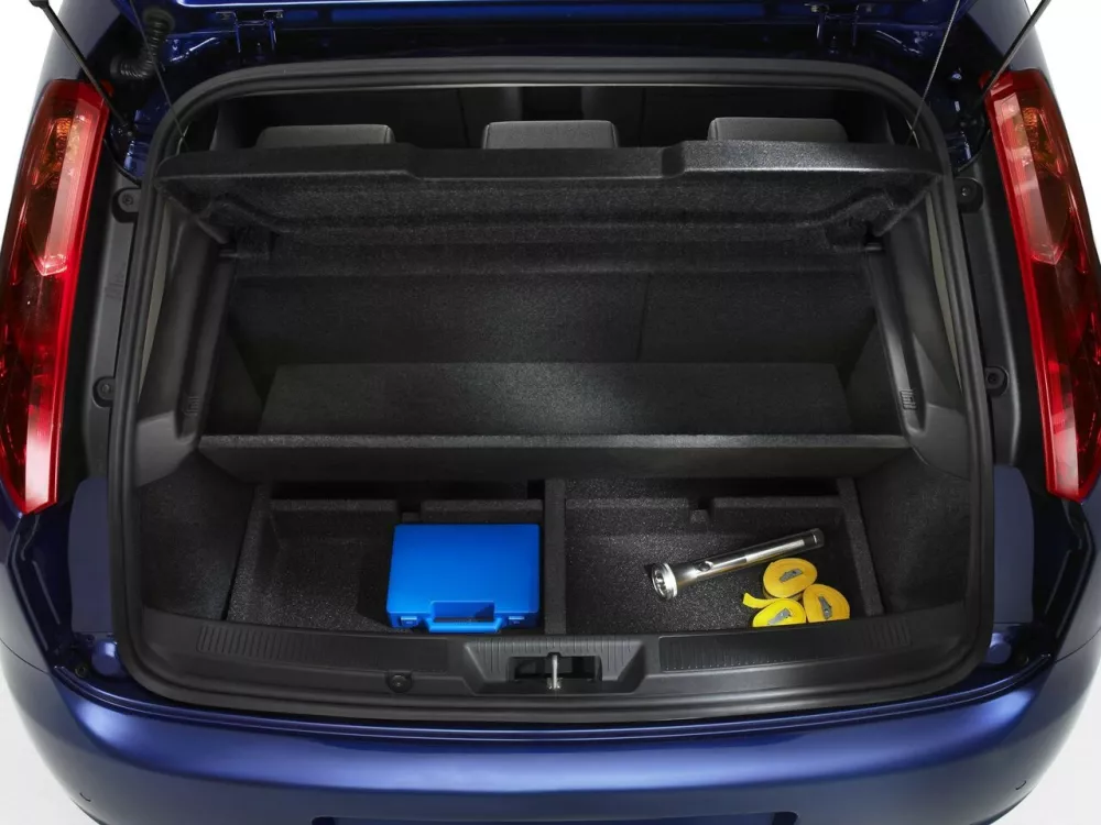 Автомобиль Fiat Punto III Grande Punto Хэтчбек (3 двери)