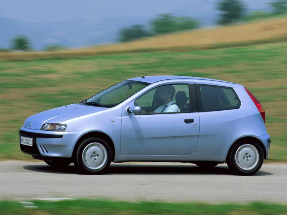 Автомобиль Fiat Punto II Хэтчбек (3 двери)