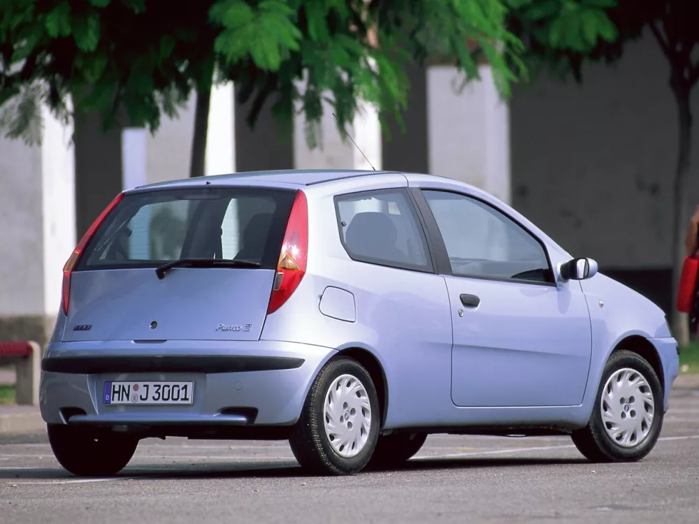 Автомобиль Fiat Punto II Хэтчбек (3 двери)