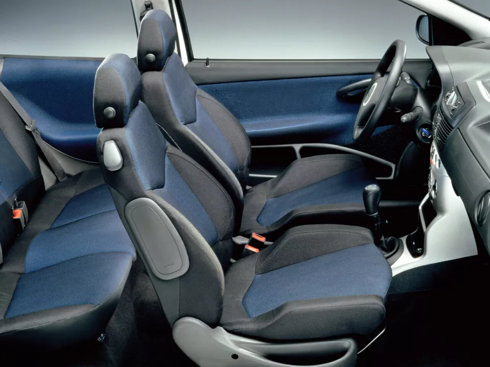 Автомобиль Fiat Punto II Хэтчбек (3 двери)