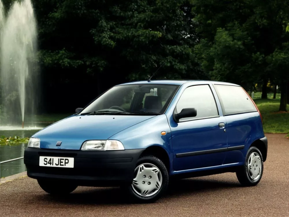 Автомобиль Fiat Punto I Хэтчбек (3 двери)