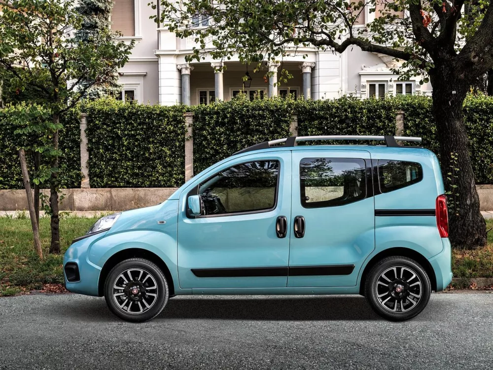 Автомобиль Fiat Qubo I Рестайлинг Компактвэн