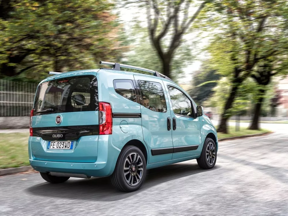Автомобиль Fiat Qubo I Рестайлинг Компактвэн
