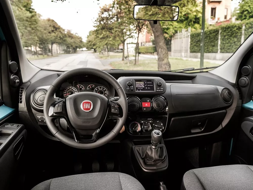 Автомобиль Fiat Qubo I Рестайлинг Компактвэн
