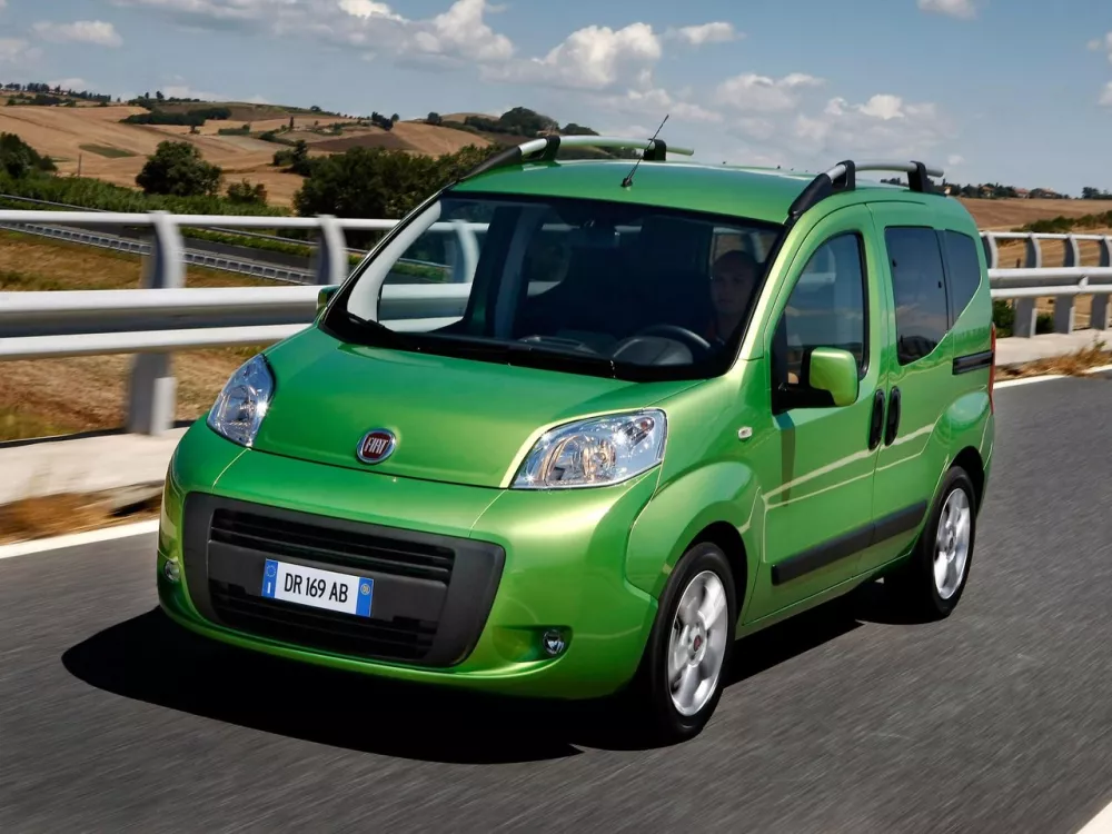 Автомобиль Fiat Qubo I Компактвэн