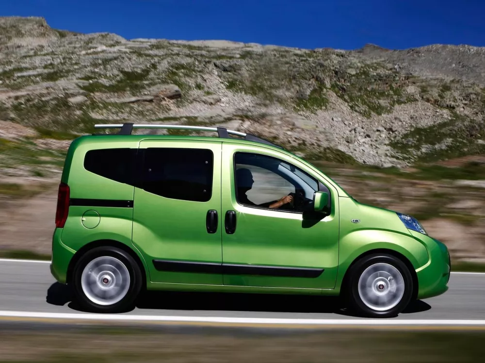 Автомобиль Fiat Qubo I Компактвэн