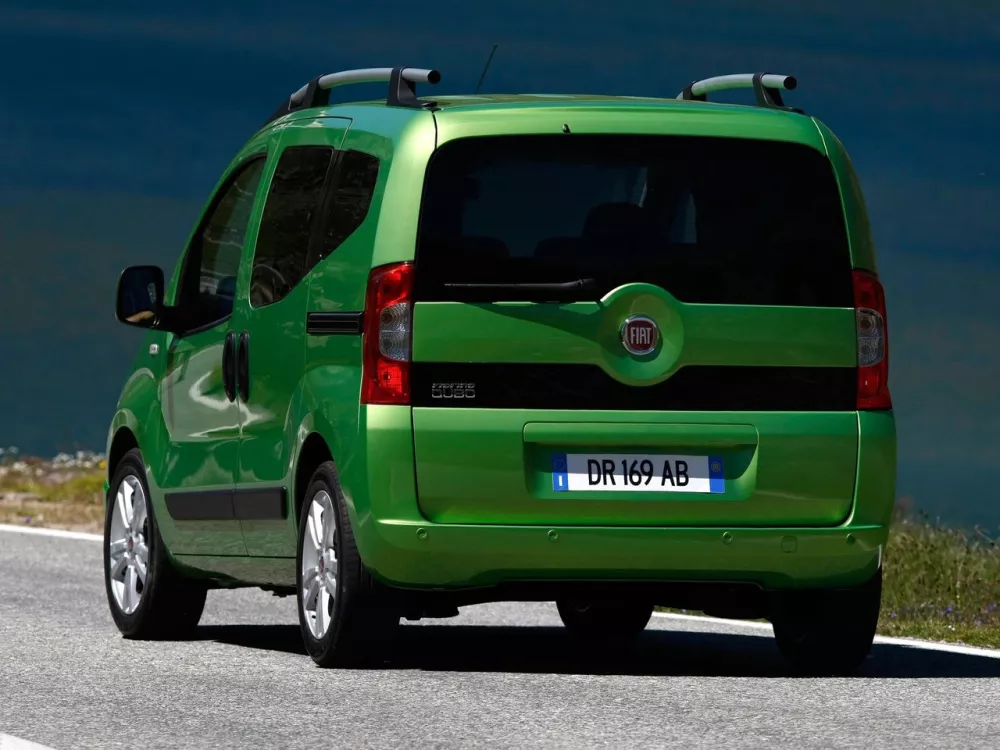 Автомобиль Fiat Qubo I Компактвэн