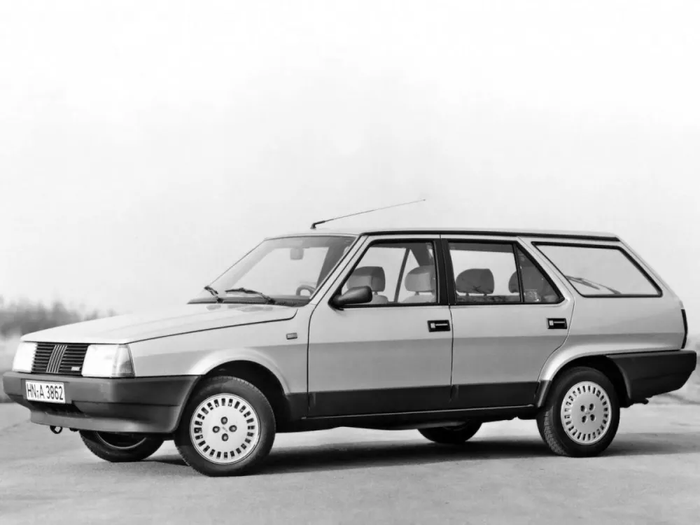 Автомобиль Fiat Regata Универсал (5 дверей)