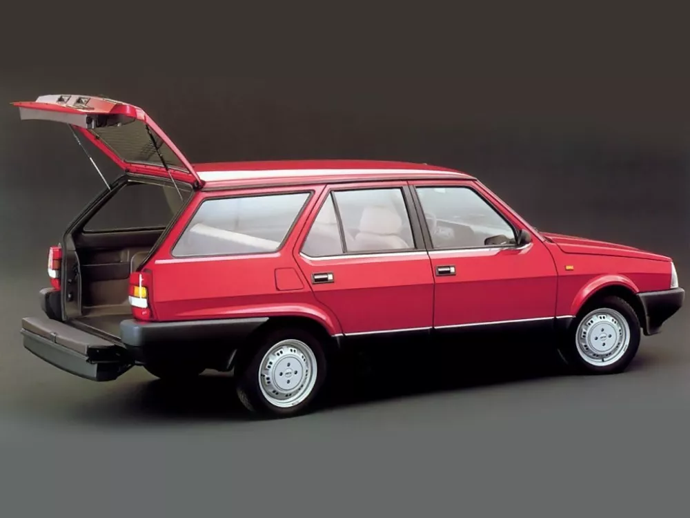 Автомобиль Fiat Regata Универсал (5 дверей)