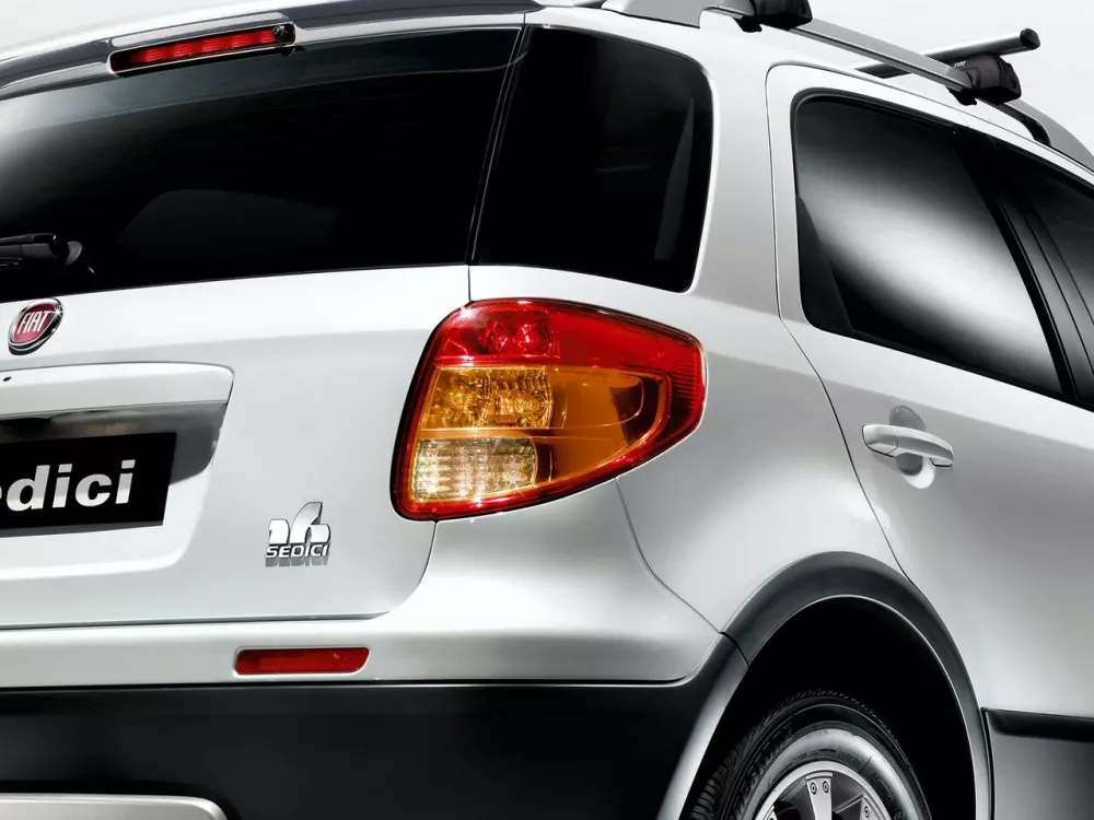 Автомобиль Fiat Sedici Хэтчбек (5 дверей)