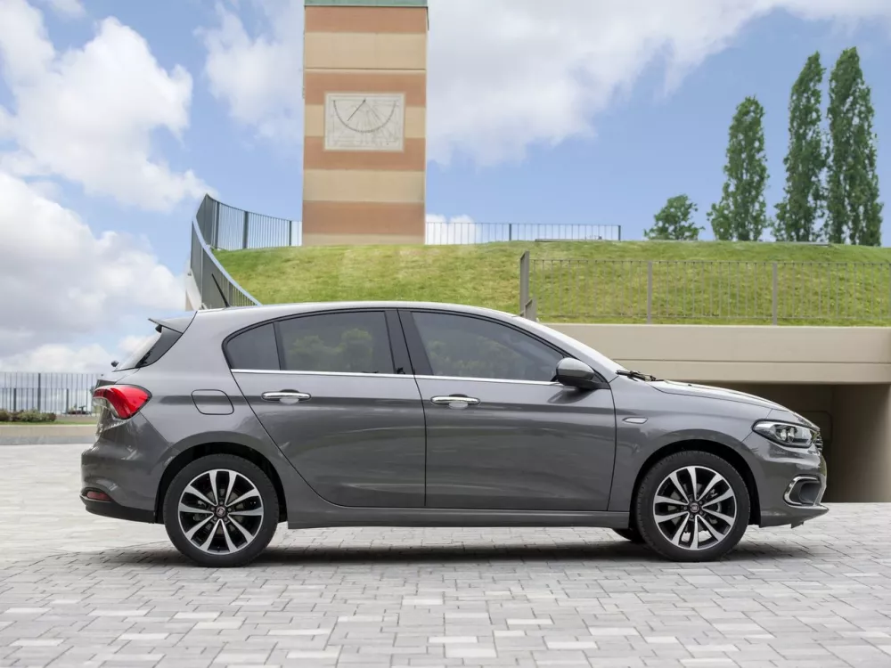 Автомобиль Fiat Tipo 356 Хэтчбек (5 дверей)