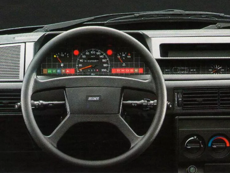 Автомобиль Fiat Tipo 160 Хэтчбек (5 дверей)