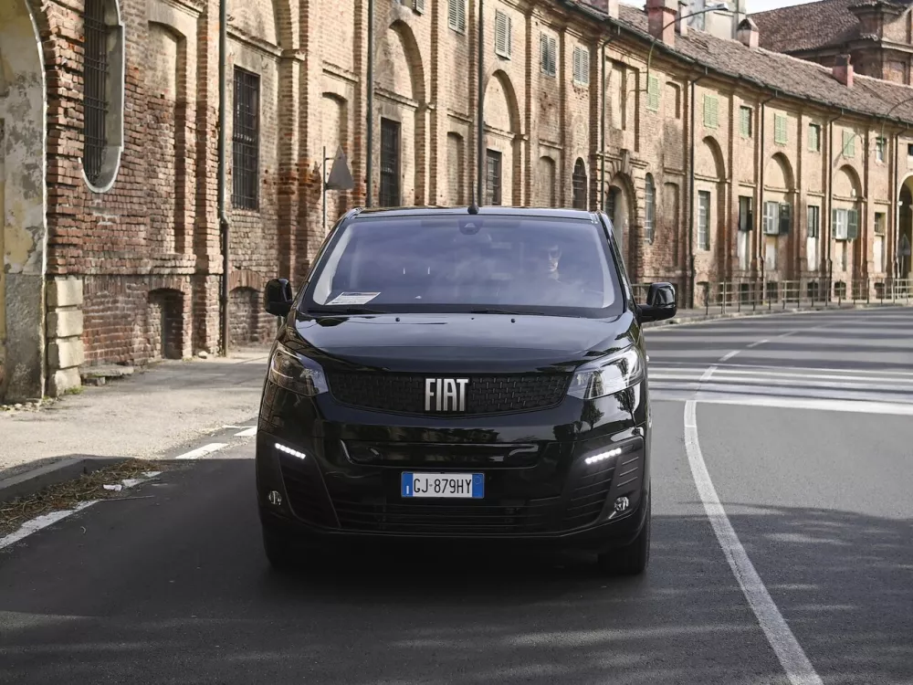 Автомобиль Fiat Ulysse III Минивэн L3