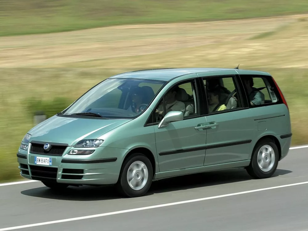 Автомобиль Fiat Ulysse II Компактвэн