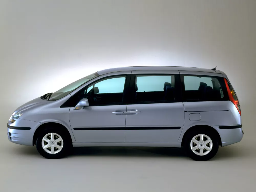 Автомобиль Fiat Ulysse II Компактвэн