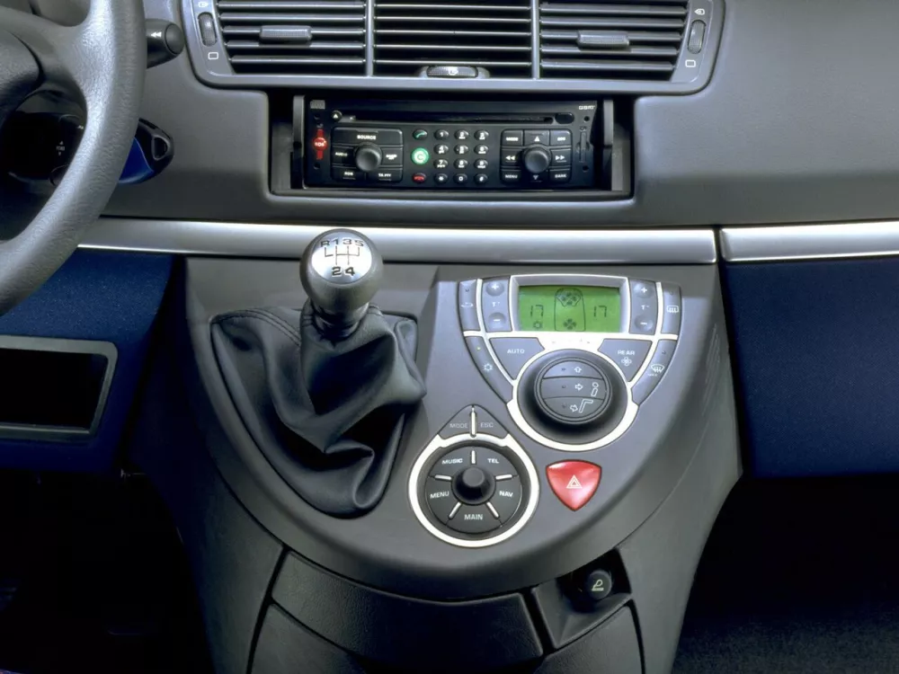 Автомобиль Fiat Ulysse II Компактвэн